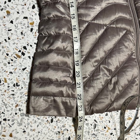 Bernardo Women's Metallic Puffer Jacket downfilled winter jacket size medium - Picture 8 of 8